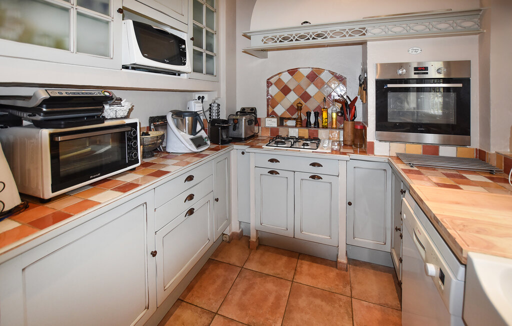 Location de vacances - Entraigues-sur-la-Sorgue , France - FPV982 14