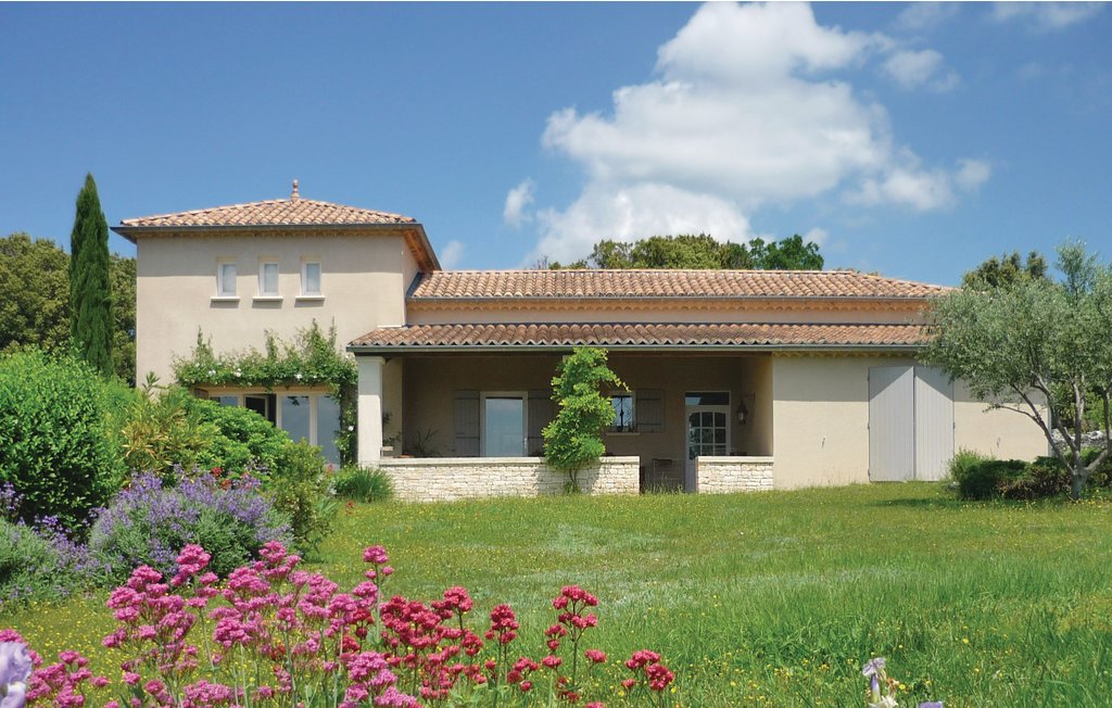 Location de vacances - Orgnac l'Aven , France - FRA142 1