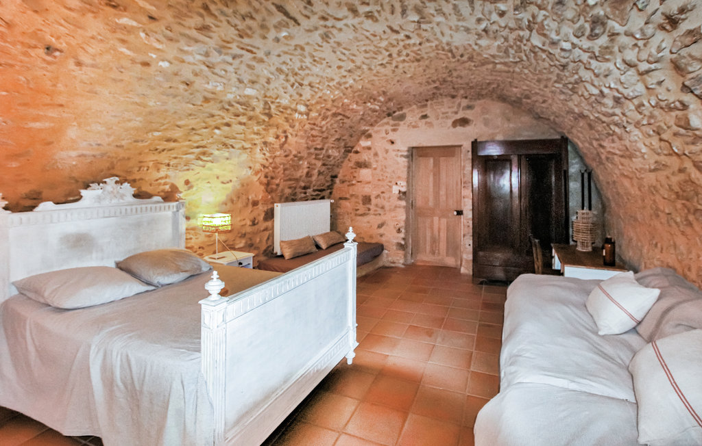 Feriehuse - St Montant , Frankrig - FRA217 39