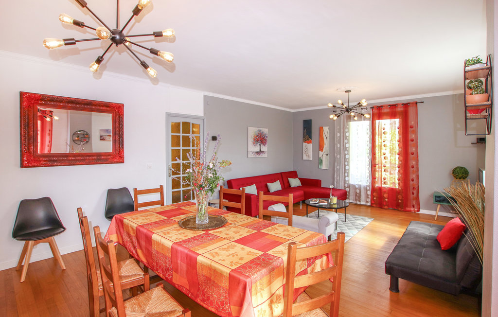 Feriehus - Aubenas , Frankrike - FRA245 12