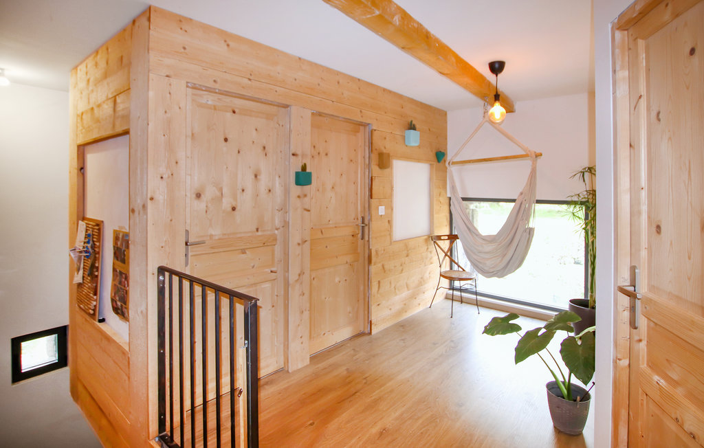 Location de vacances - Darbres , France - FRA257 18