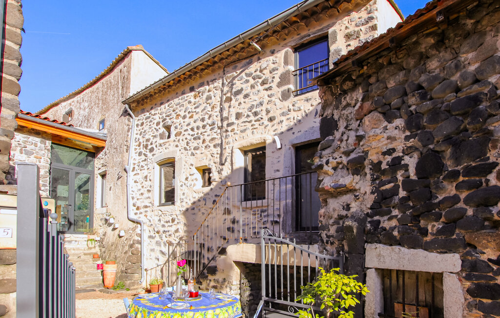 Location de vacances - Chomerac , France - FRA290 9