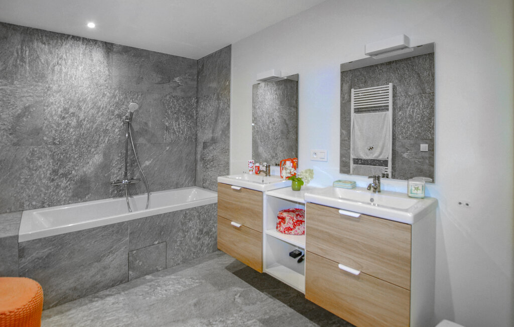 Location de vacances - Thonon les Bains , France - FRH035 31