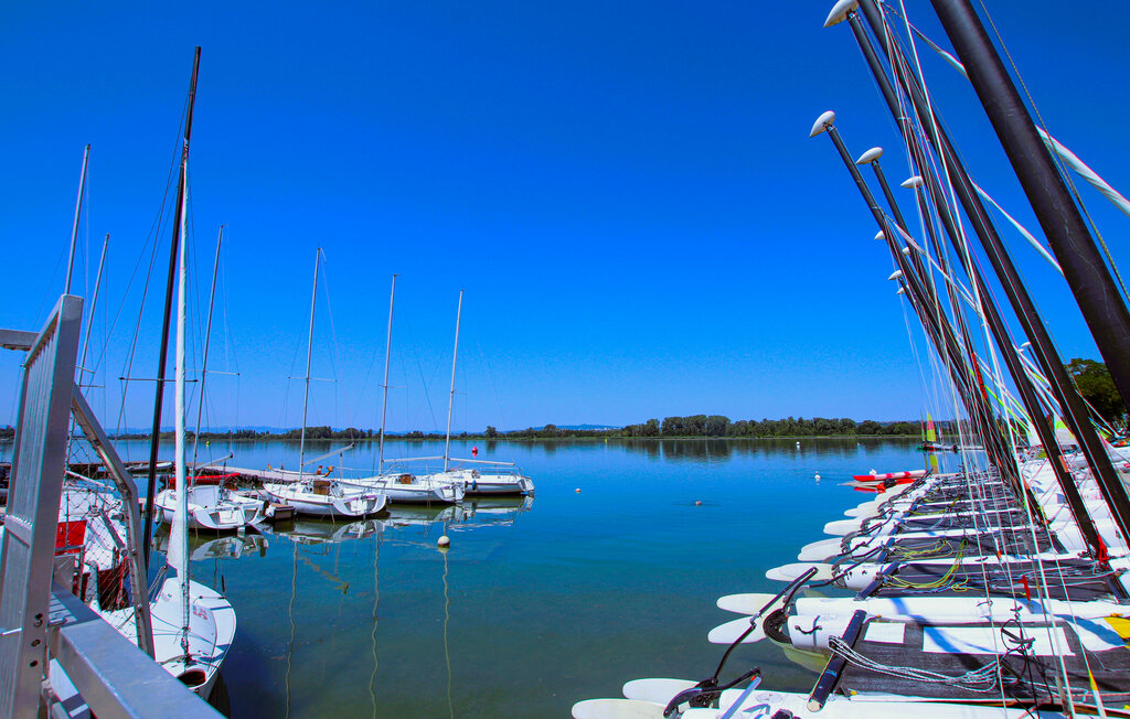 Location de vacances - Meyzieu , France - FRR009 29