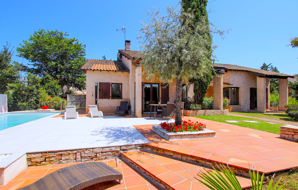 Location de vacances - Meyzieu , France - FRR009 12