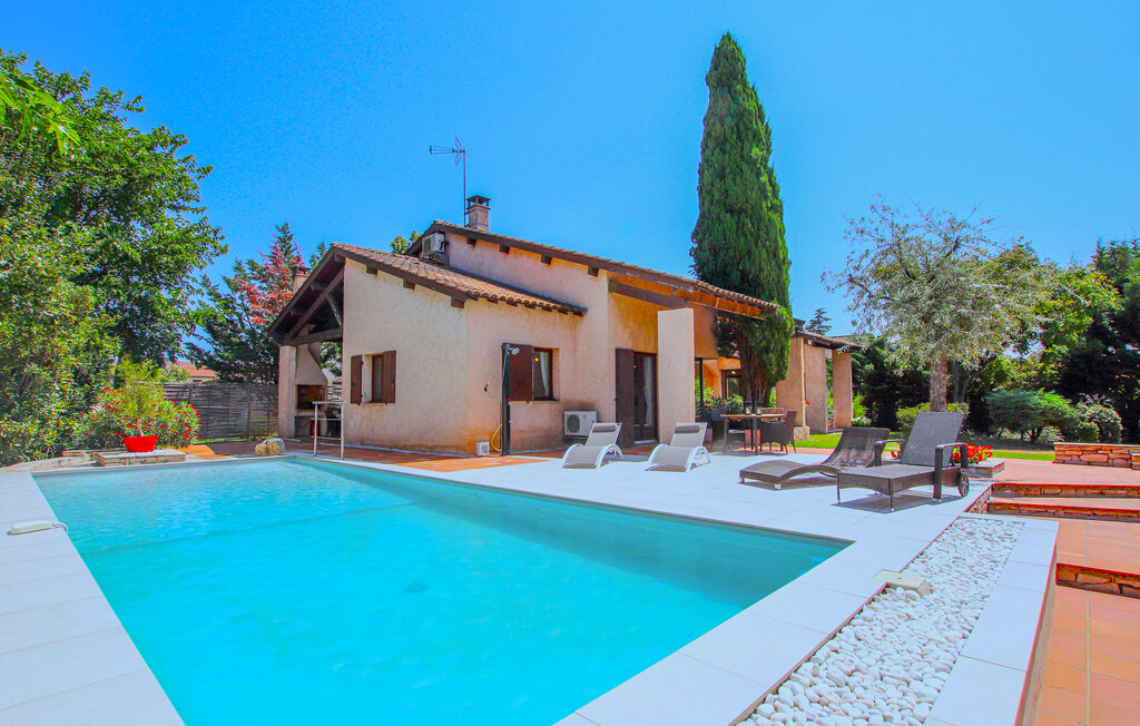 Location de vacances - Meyzieu , France - FRR009 1