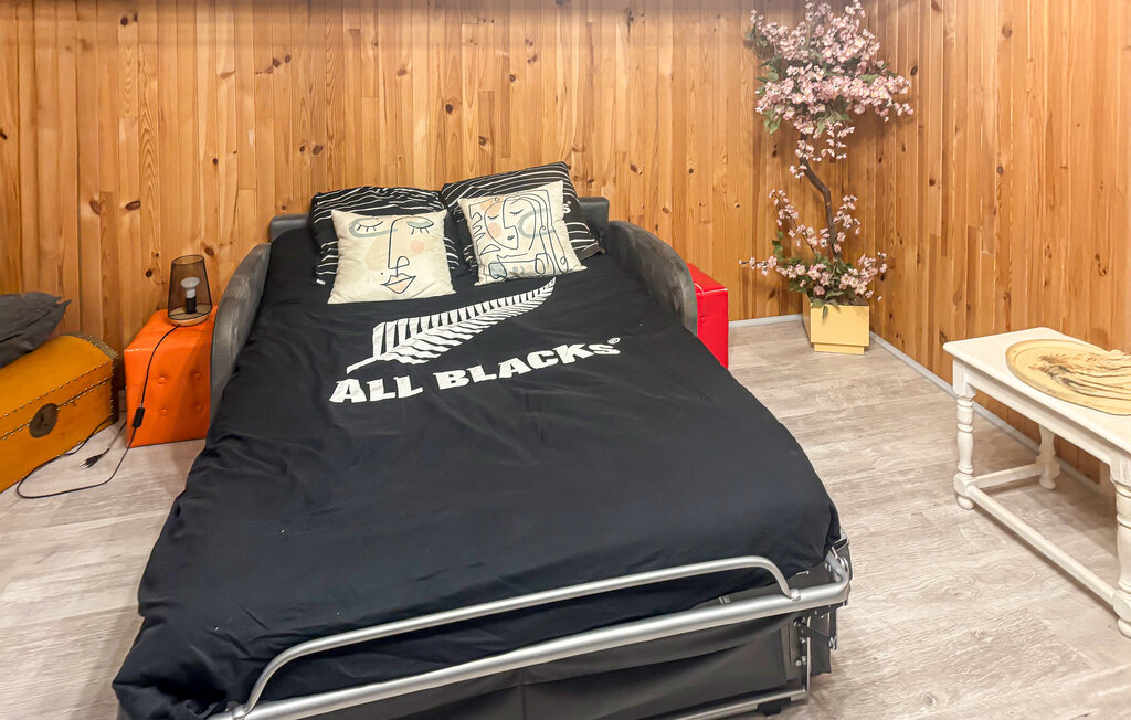 Location de vacances - Meyzieu , France - FRR009 23