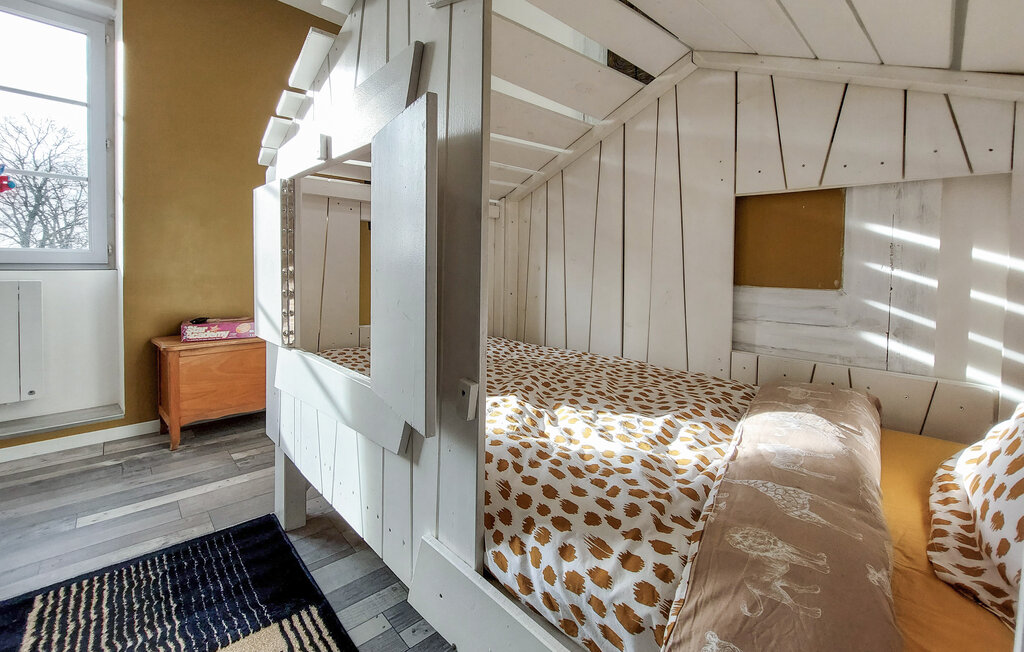 Location de vacances - Neuilly le Vendin , France - FVA054 26