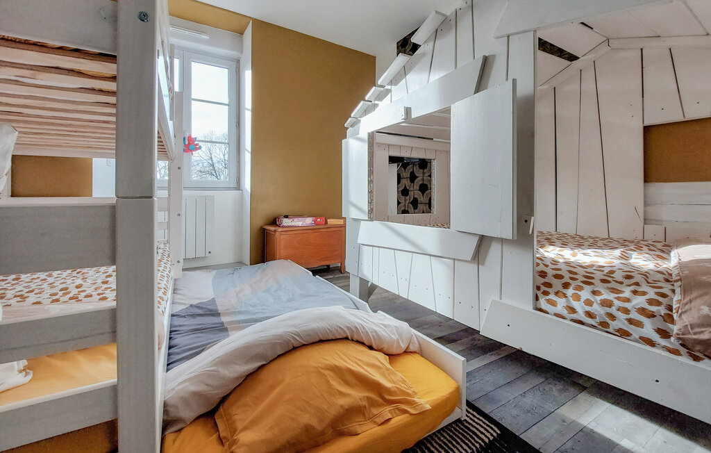 Location de vacances - Neuilly le Vendin , France - FVA054 27