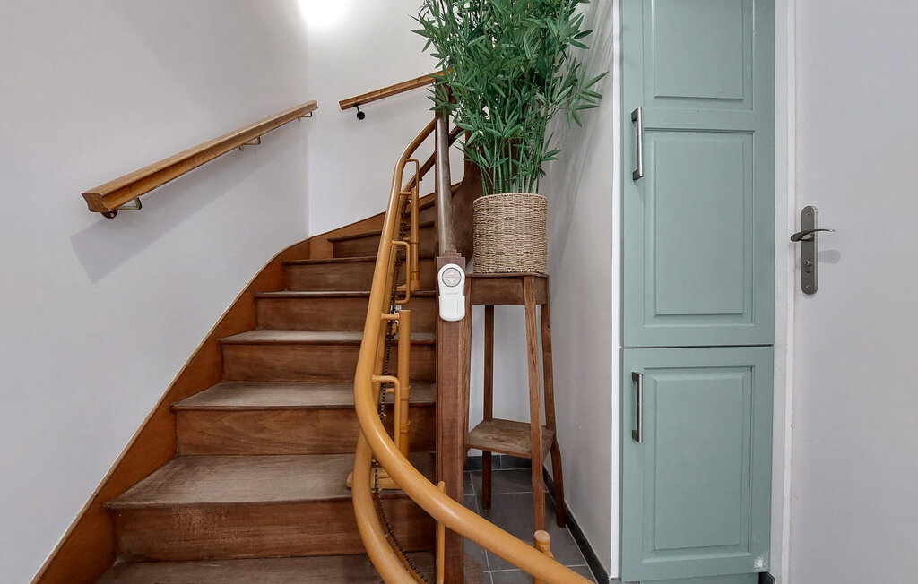 Location de vacances - Neuilly le Vendin , France - FVA054 16