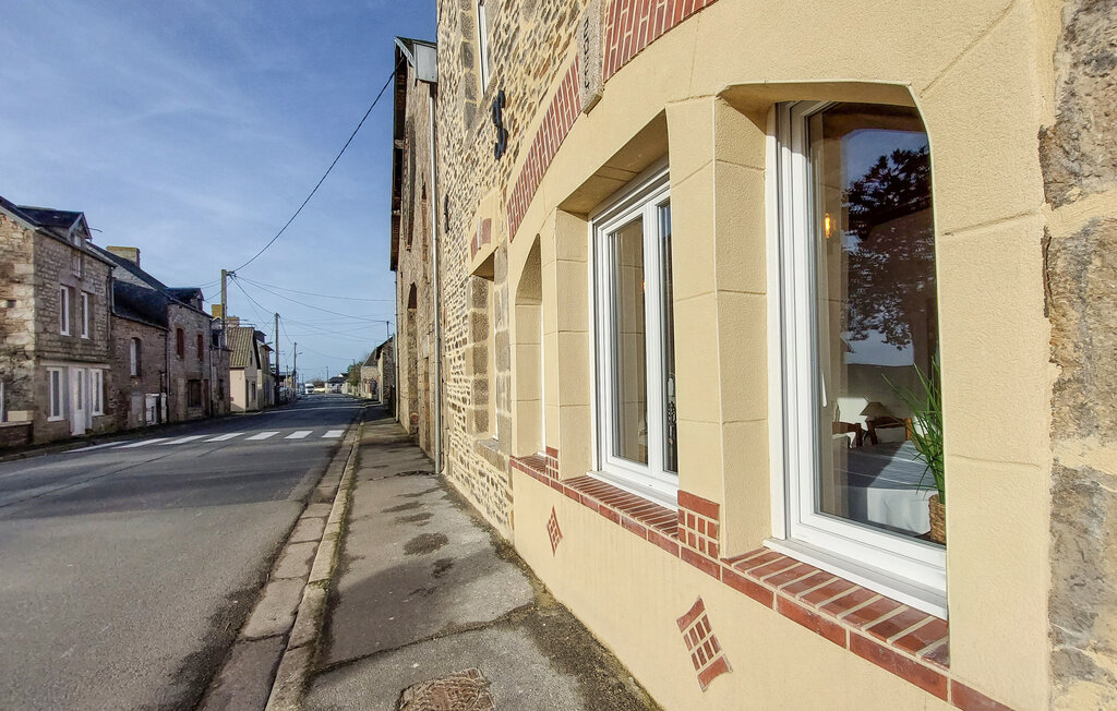 Location de vacances - Neuilly le Vendin , France - FVA054 12