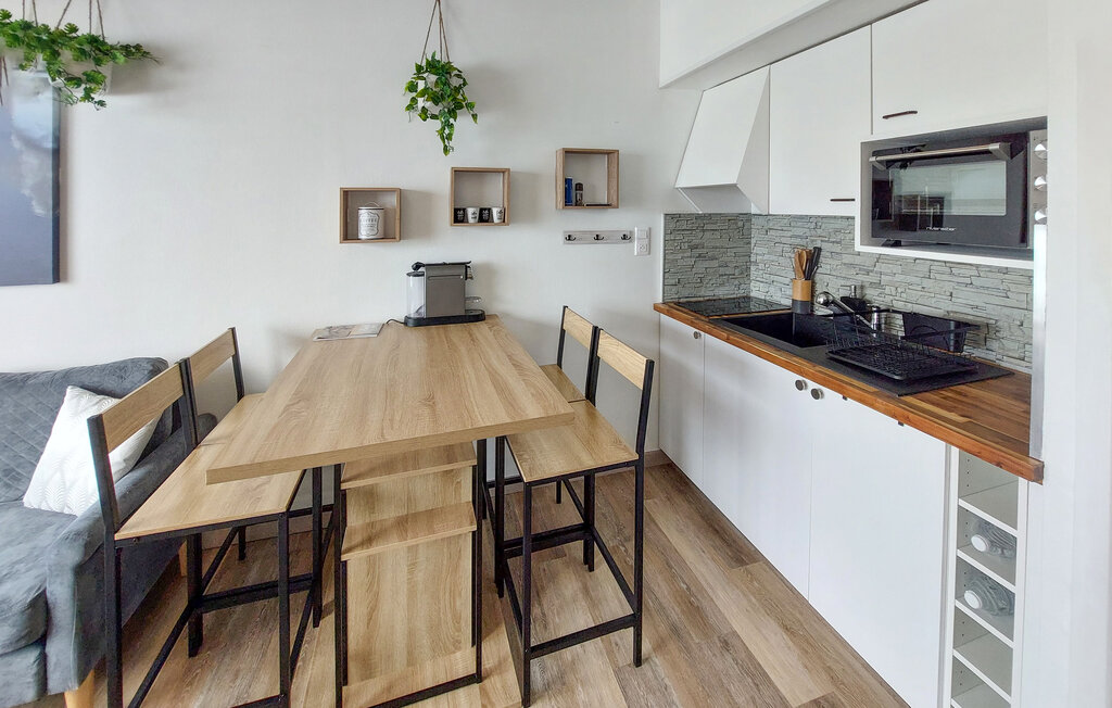 Apartment - Les Sables-d'Olonne , France - FVE393 6