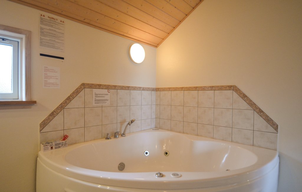 Semesterhus - Marielyst Strand , Danmark - G0115 16