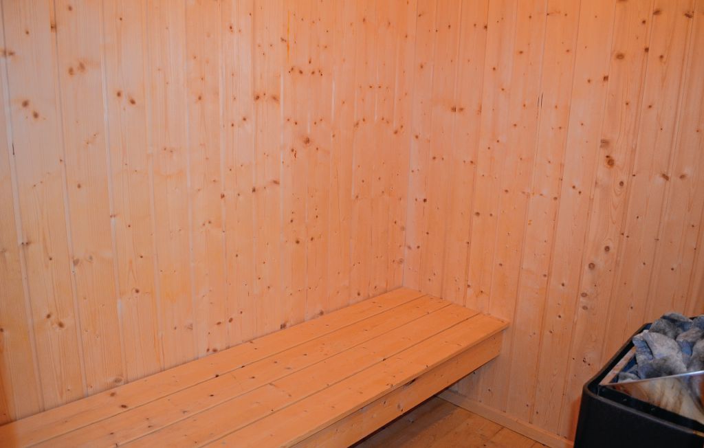 Semesterhus - Marielyst Strand , Danmark - G0115 15