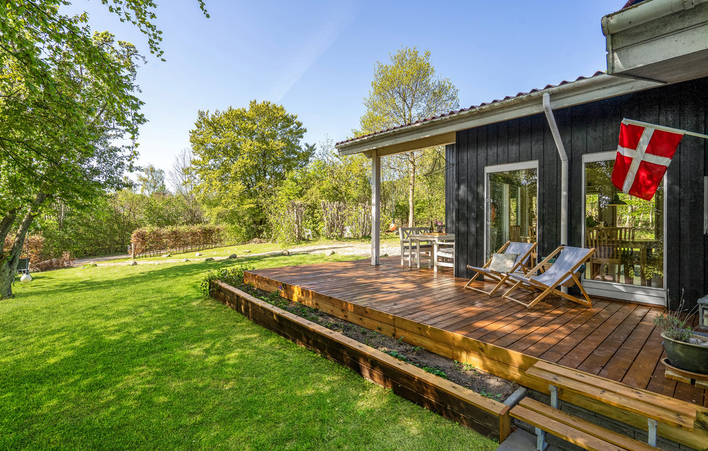 Mooi huis in de buurt van het water gelegen. Grote vrieskist en visschoonmaakplaats.