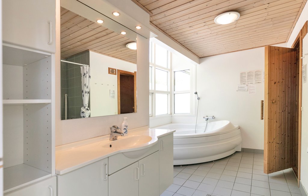 Feriehus - Hasle , Danmark - H0042 17