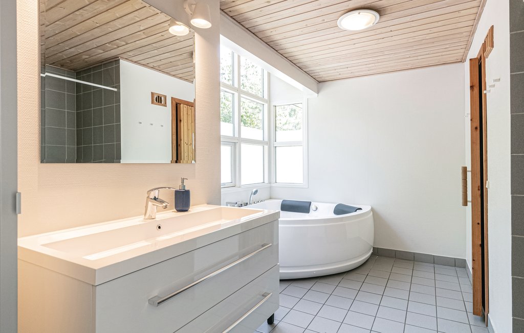 Semesterhus Rubinsøen Skovhuse