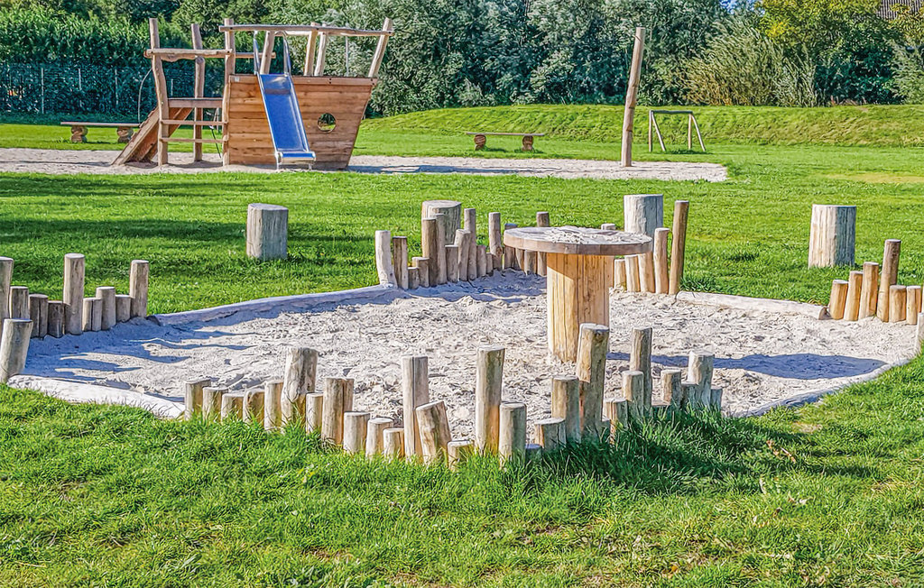 Semesterhus - Tzummarum , Nederländerna - HFR405 16