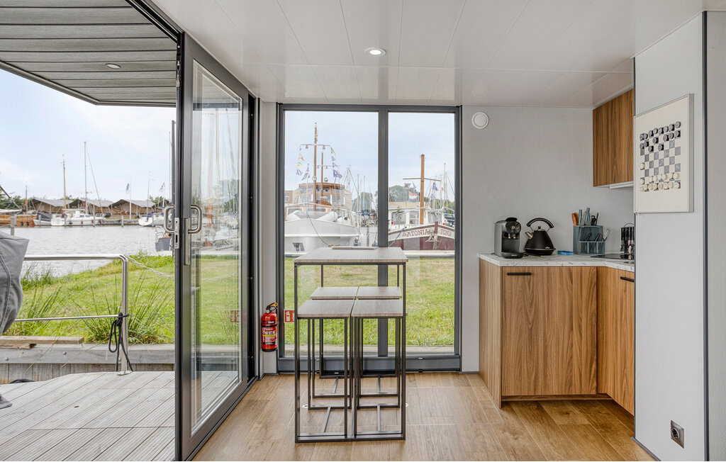 House boat - Molkwerum , Netherlands - HFR114 5