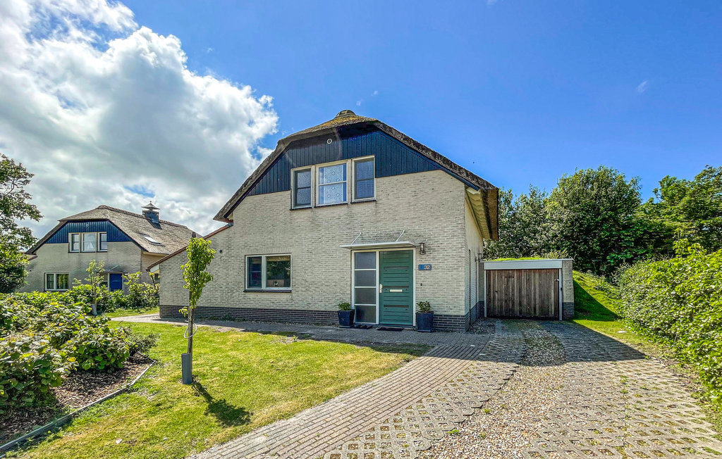 Schönes, heimeliges Ferienhaus am IJsselmeer.

Willkommen in diesem äußerst gemütlichen Haus in zurückgelehntem Ferienambiente. Wenige Minuten entfernt von hier liegt das Meer, sowie der Abschlus..