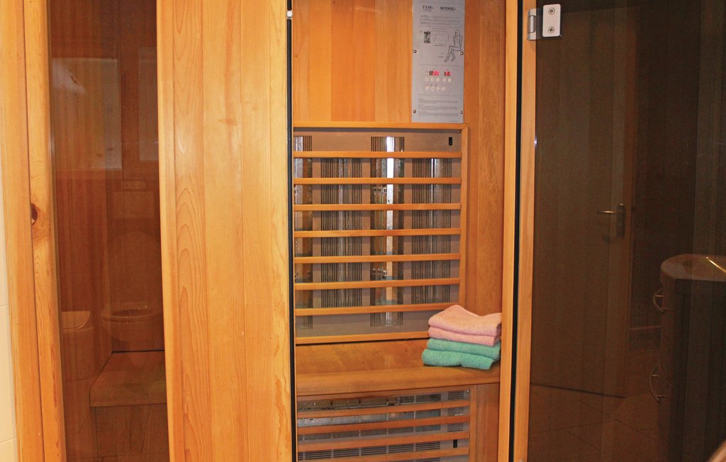 Semesterhus - Lunteren , Nederländerna - HGE031 18