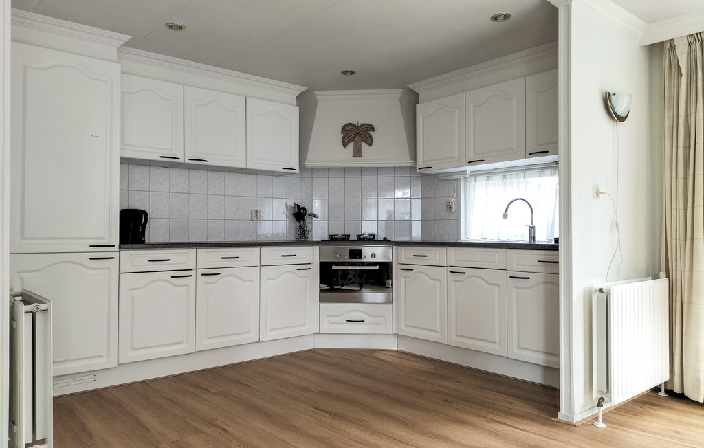 Semesterhus - Putten , Nederländerna - HGE169 12