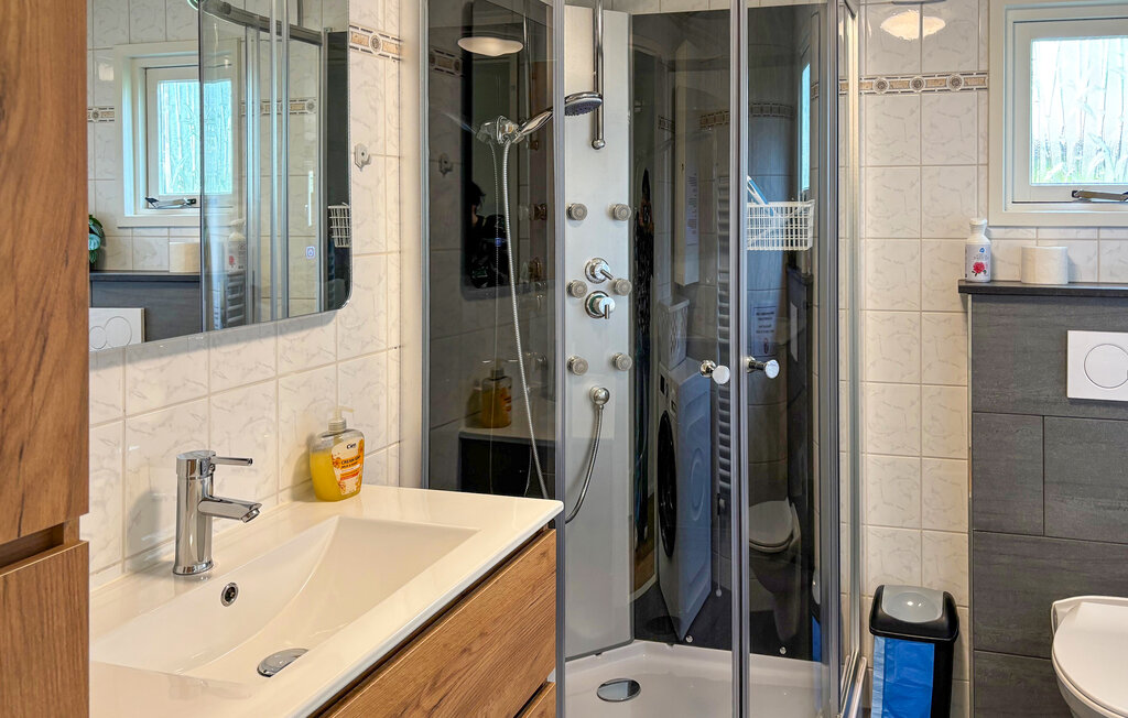 Semesterhus - Putten , Nederländerna - HGE169 16