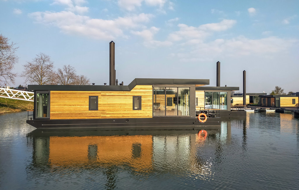 Husbåt/Hus på vatten - Ohé & Laak , Nederländerna - HLI217 1