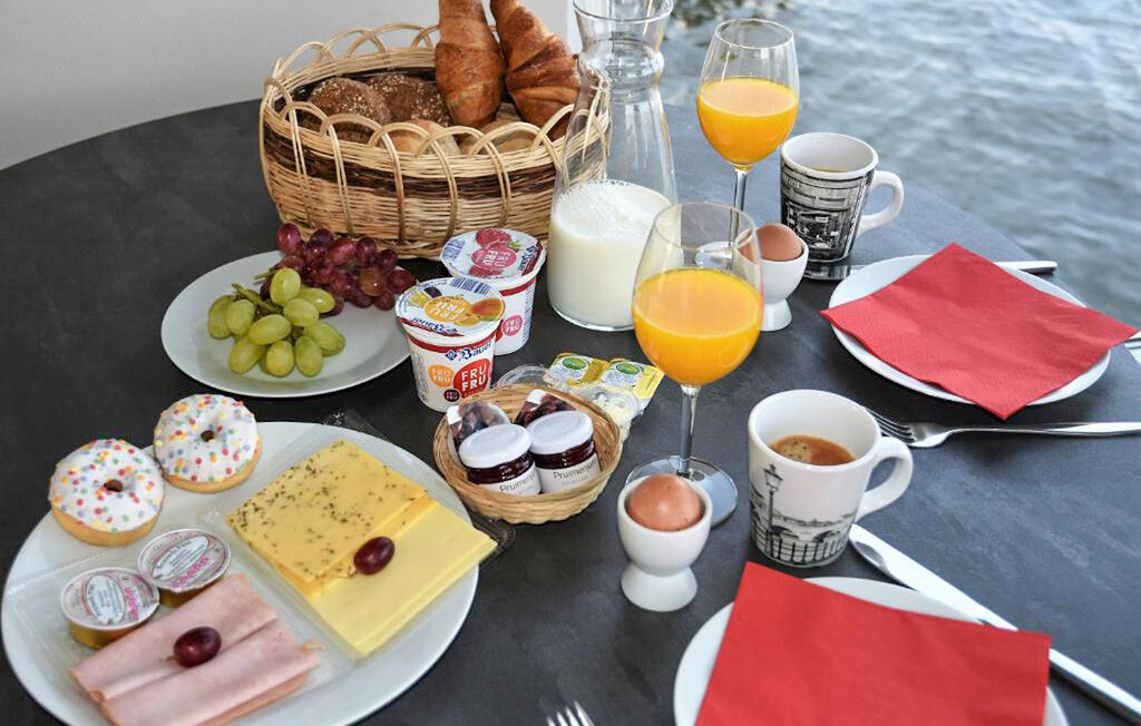 Husbåd - Maastricht , Holland - HLI407 19