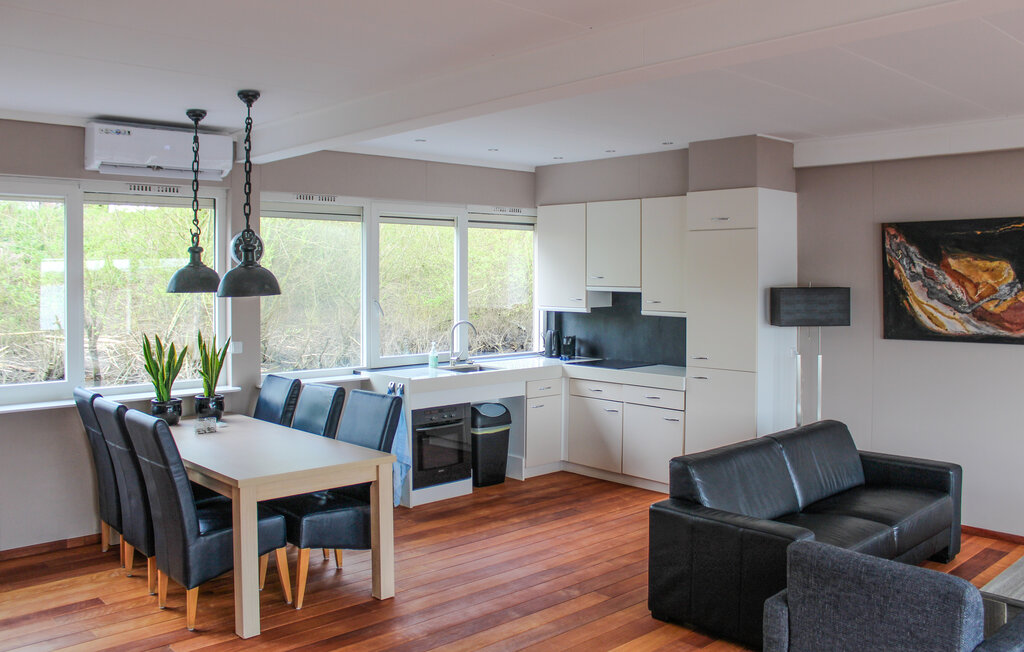 Husbåt/Hus på vatten - Lith , Nederländerna - HNB092 5