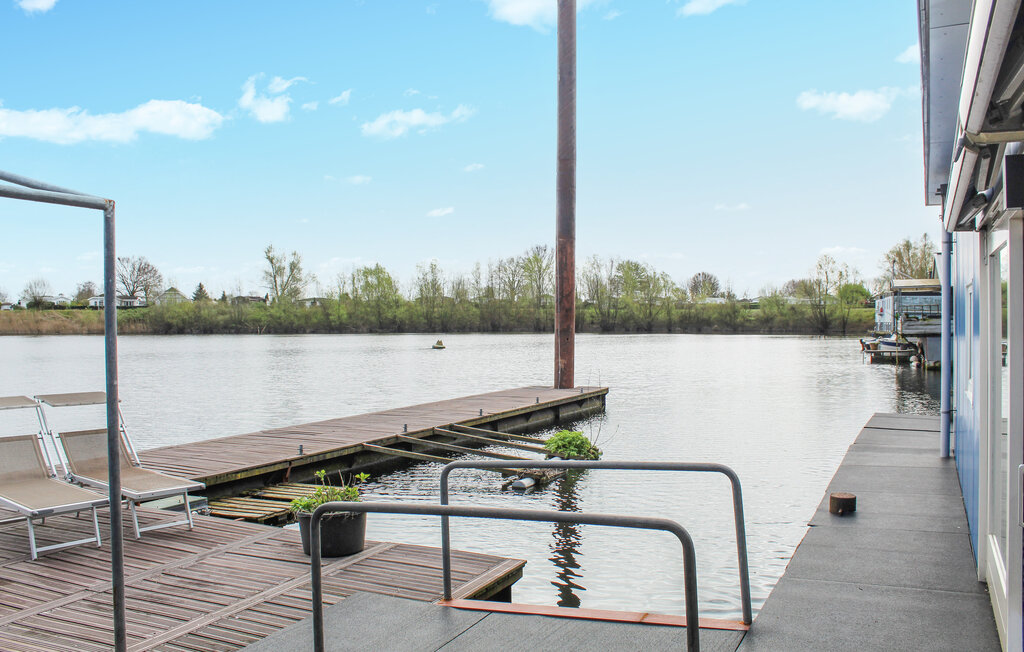 Husbåt/Hus på vatten - Lith , Nederländerna - HNB092 2