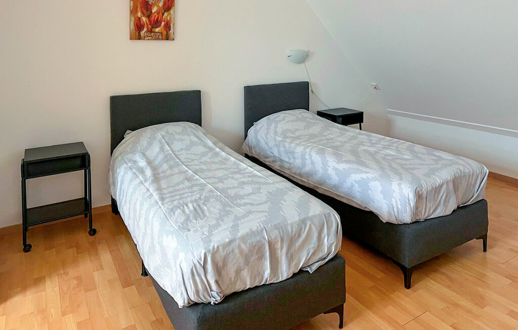 Semesterhus - De Moer , Nederländerna - HNB072 11