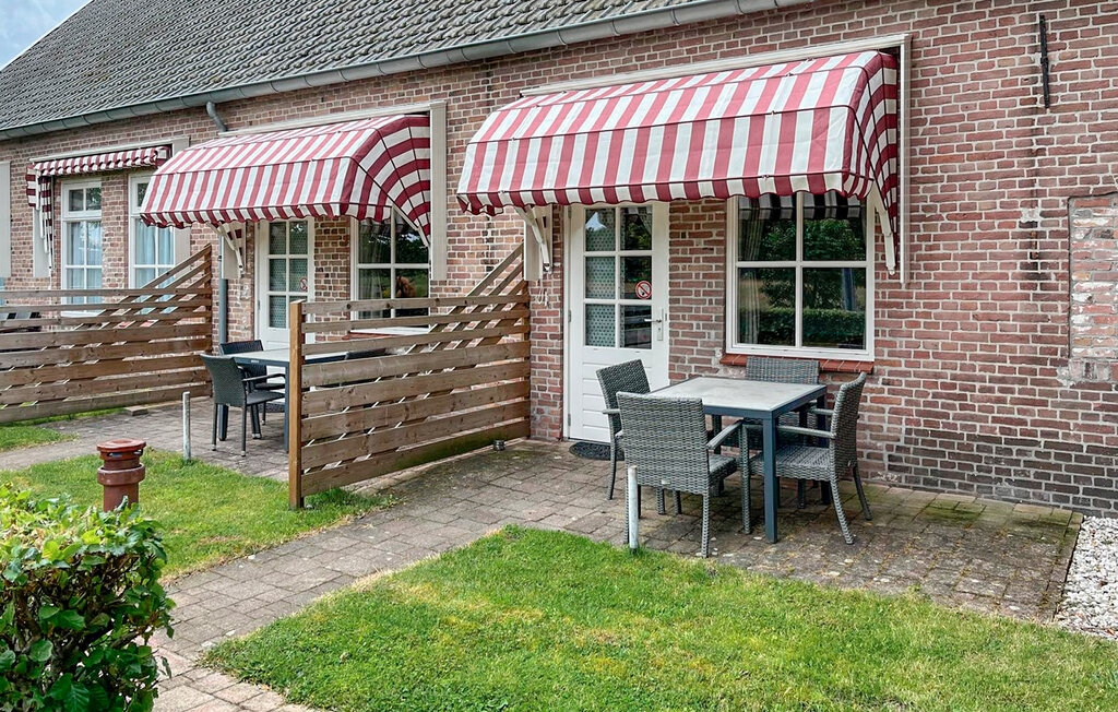 Semesterhus - De Moer , Nederländerna - HNB072 1