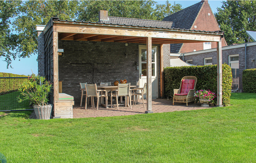 Dieses Ferienhaus in Dongen (Brabant) befindet sich in der Nähe der Efteling-, Loonse- und Drunense-Dünen und des Safariparks Beekse Bergen. Das Ferienhaus verfügt über zwei geräumige Schlafzimme..