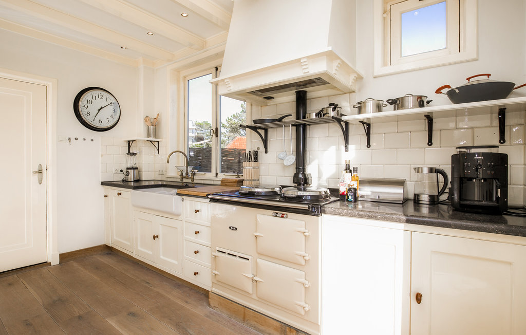 Semesterhus - Bergen aan Zee , Nederländerna - HNH523 6