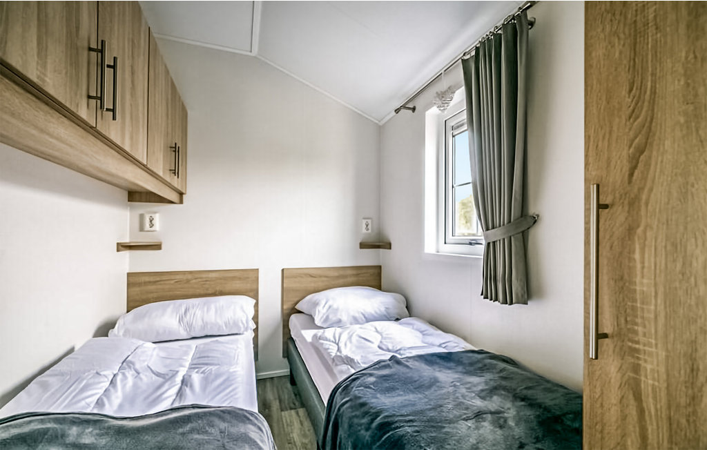 Semesterhus - Julianadorp , Nederländerna - HNH685 14