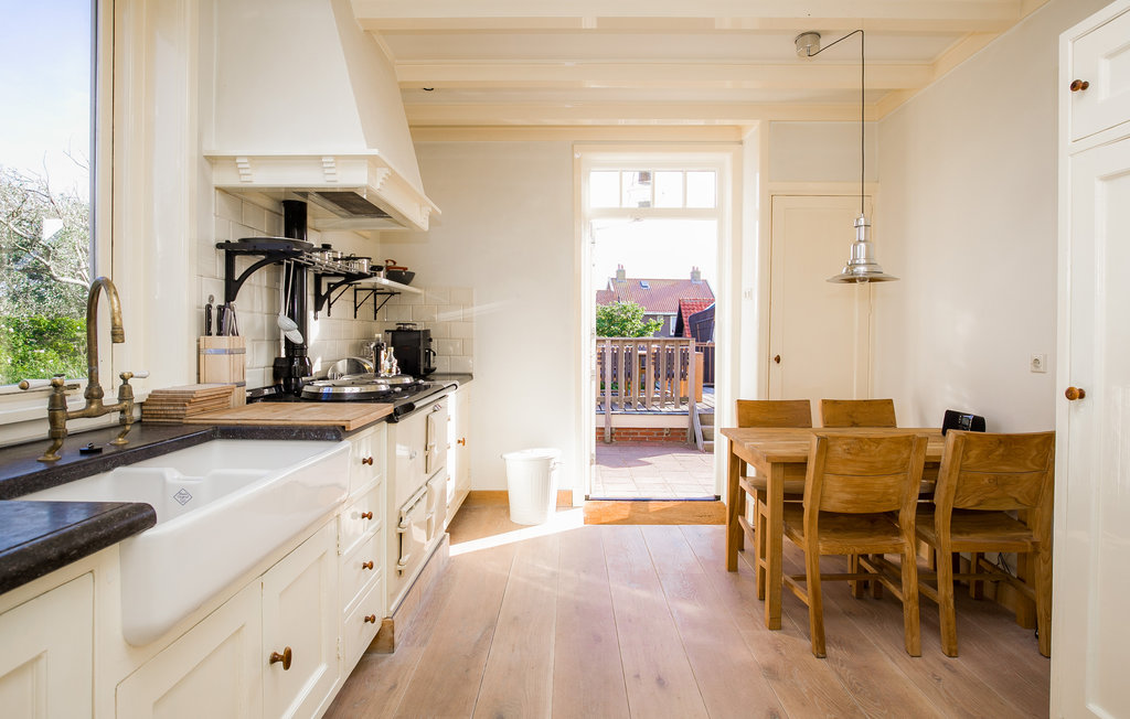 Semesterhus - Bergen aan Zee , Nederländerna - HNH523 17