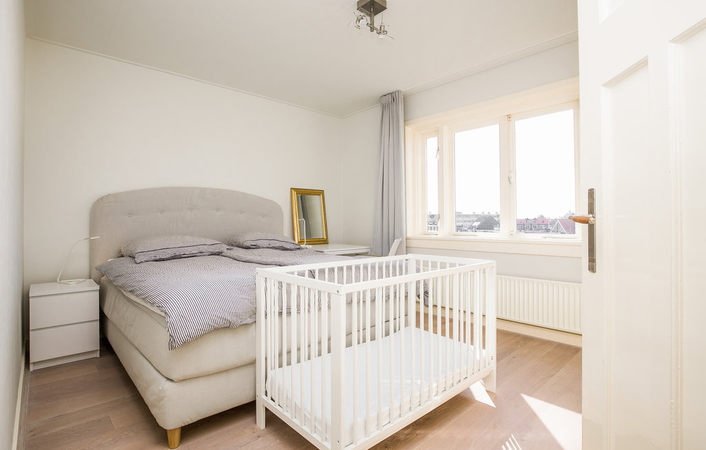 Semesterhus - Bergen aan Zee , Nederländerna - HNH523 25