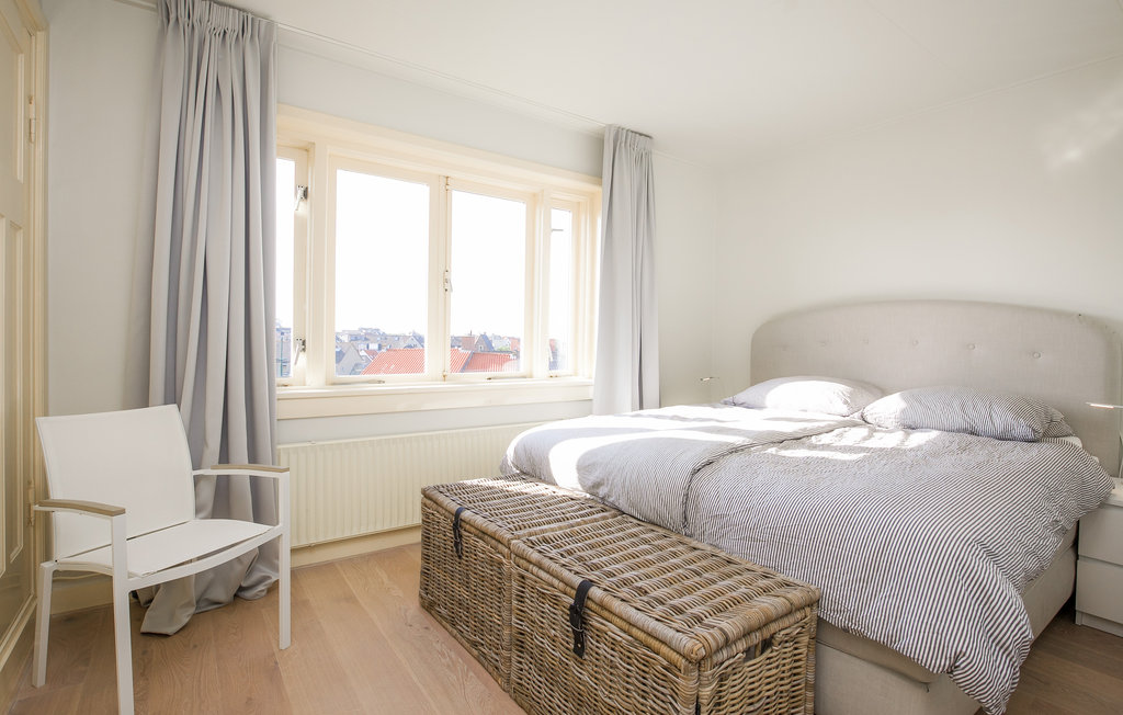 Semesterhus - Bergen aan Zee , Nederländerna - HNH523 23