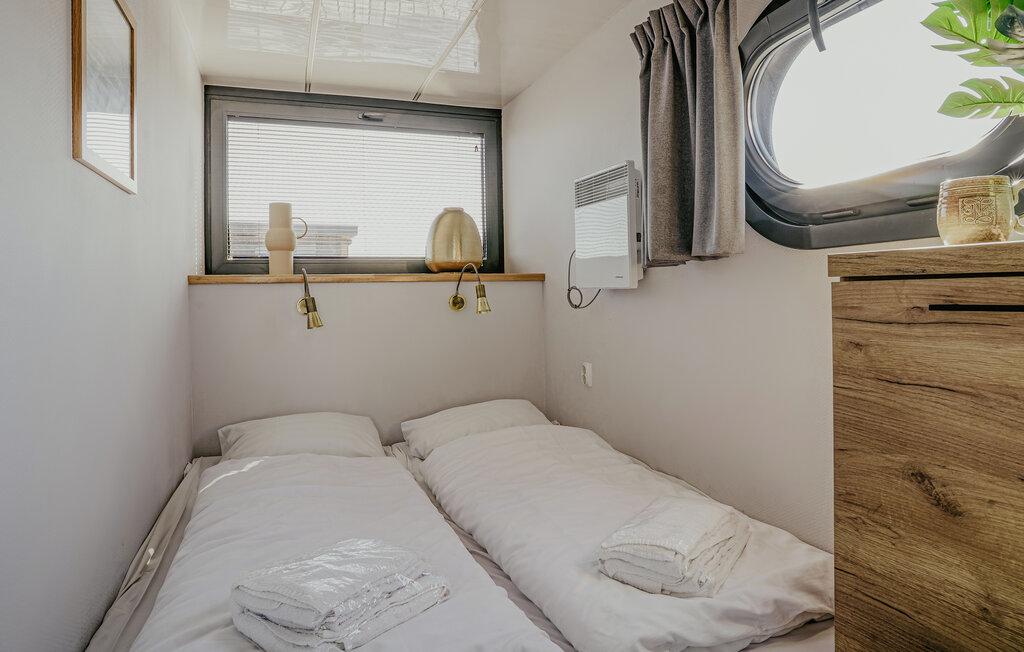 Huisboot - Uitgeest , Nederland - HNH256 15