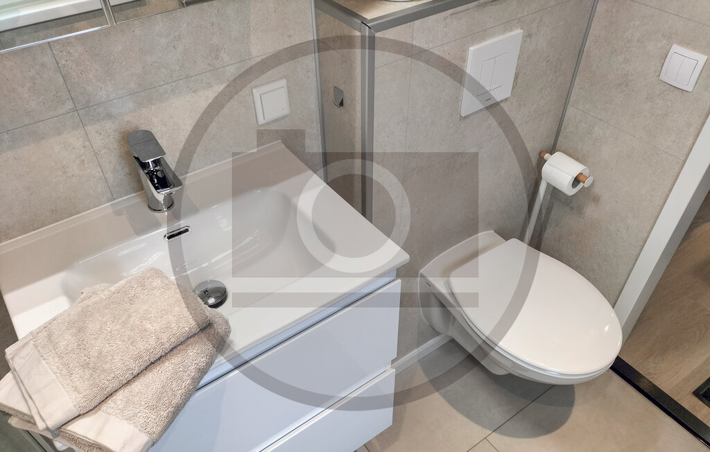 Semesterhus - Hellendoorn , Nederländerna - HOV757 13