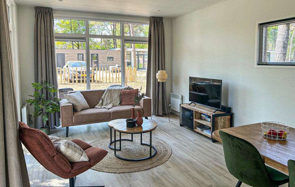 Semesterhus - Hellendoorn , Nederländerna - HOV757 4