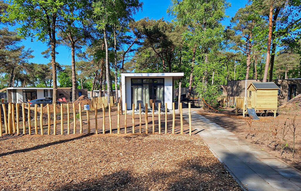 Semesterhus - Hellendoorn , Nederländerna - HOV757 1