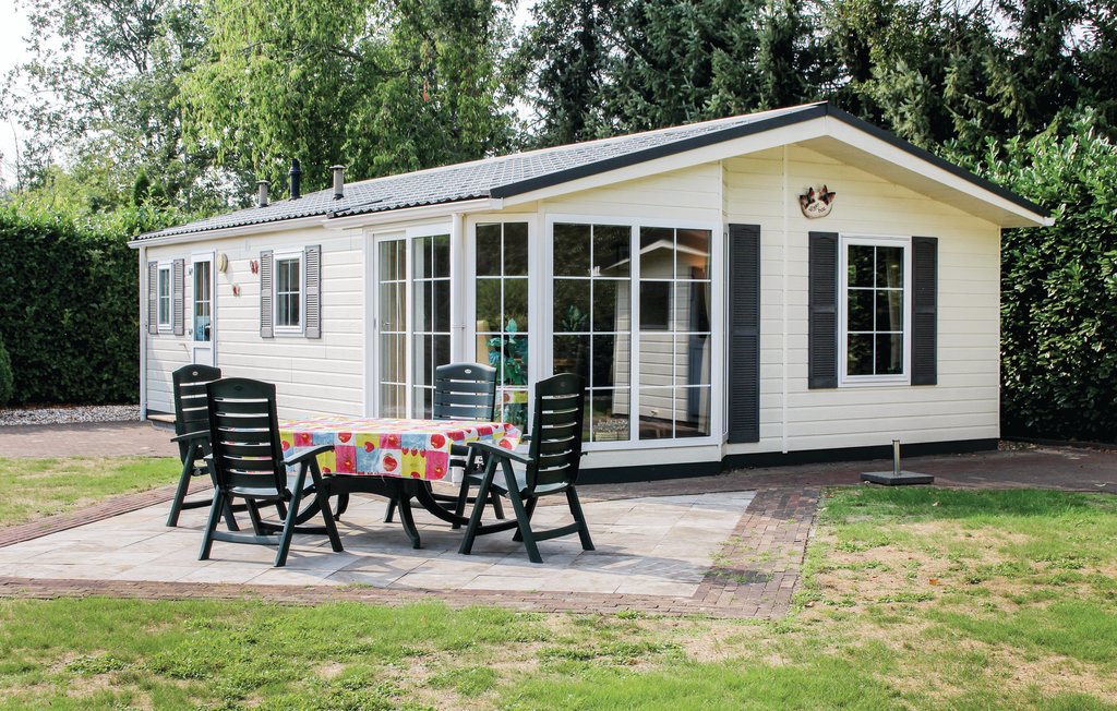 Holiday home Rheezerveen (HOV043)