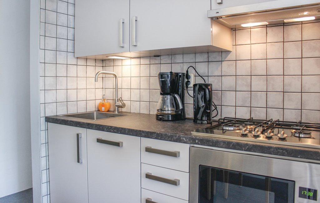 Semesterhus - Bruinisse , Nederländerna - HZE049 7