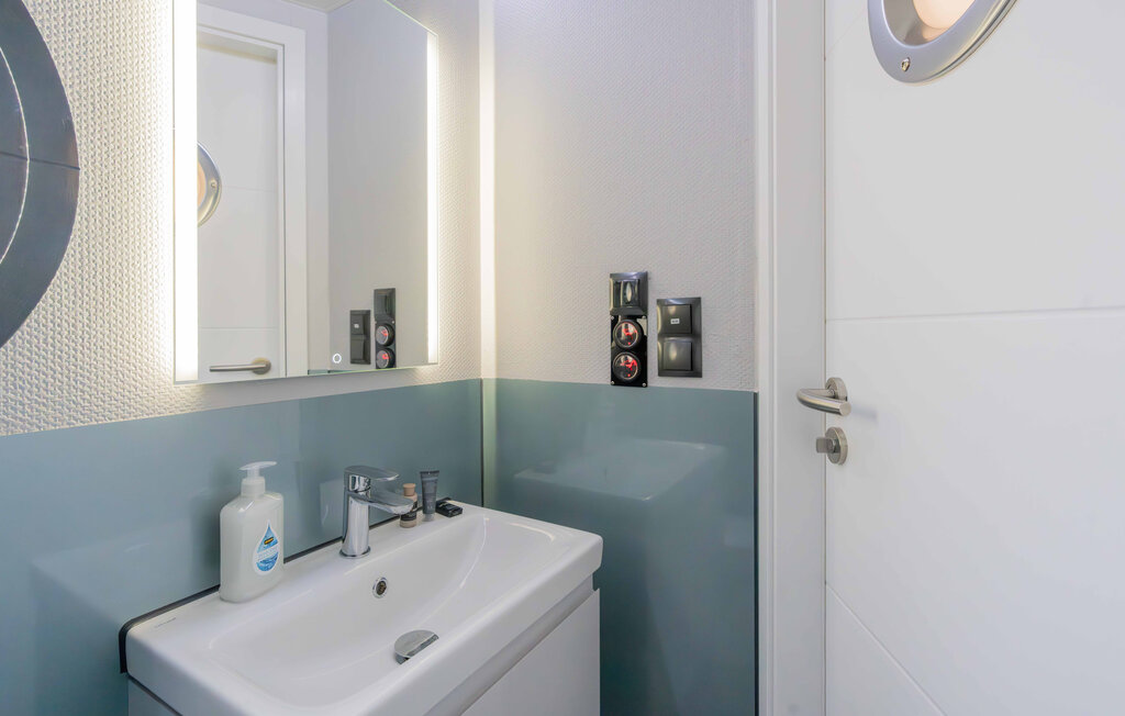 
House boat - Wolphaartsdijk , Netherlands - HZE394 30