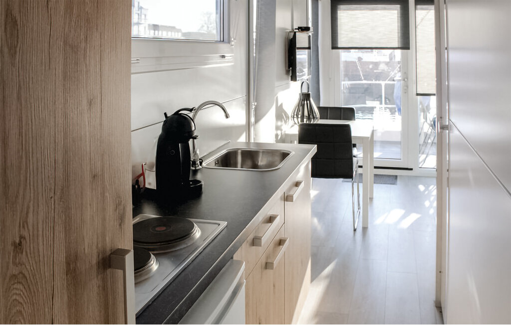 Huisboot - Hellevoetsluis , Nederland - HZH042 4