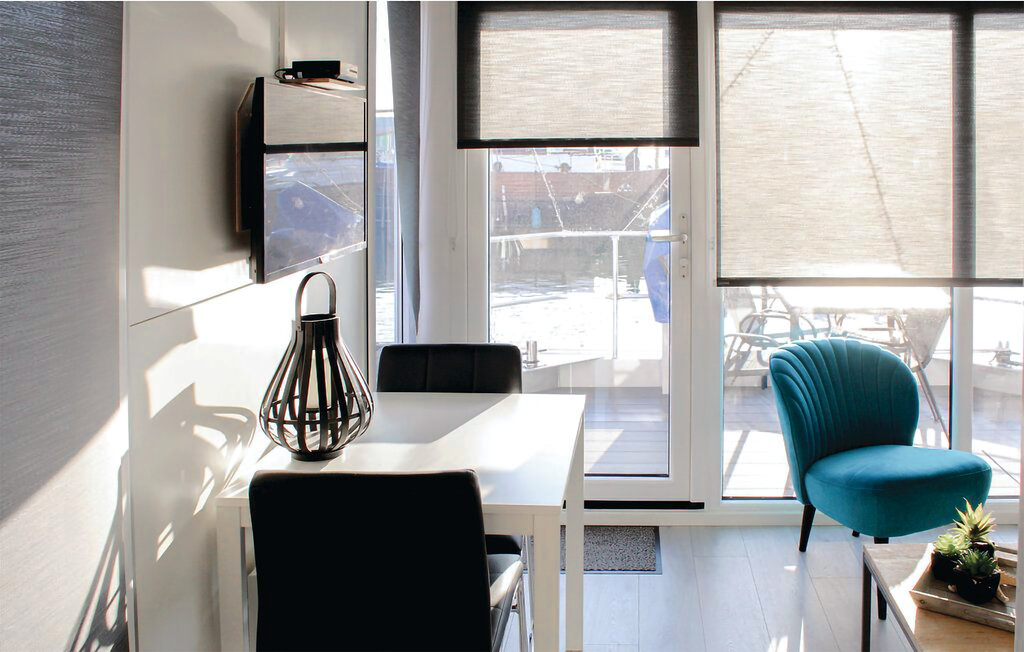 Huisboot - Hellevoetsluis , Nederland - HZH042 3