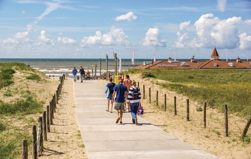 Holiday home Noordwijkerhout (HZH110)