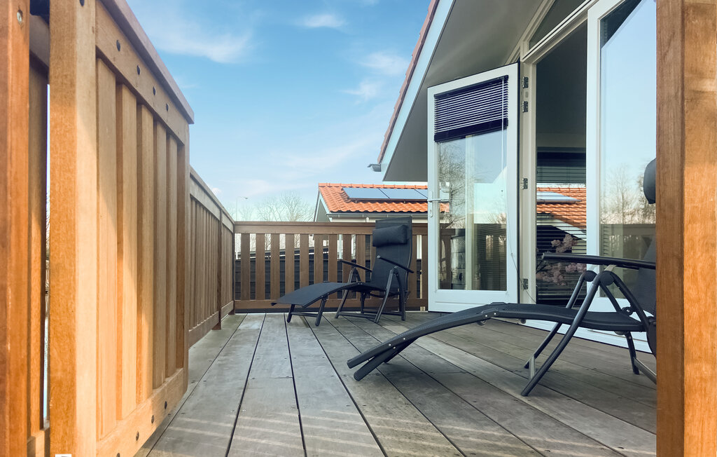 Freuen Sie sich auf dieses moderne und schöne Ferienhaus direkt am Wasser.

Dieses Juwel empfängt Sie direkt am Kanal des Brassemermeeres und wird Sie mit einer stilvollen und geschmackvollen Einric..